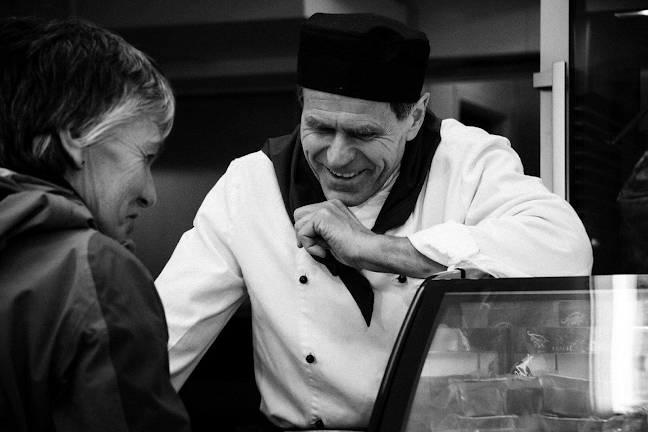 Comentarii opinii despre Den Stolte Pølsemaker AS - (Hans Ole Bergby)