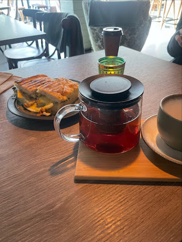 Kardemomme Kaffibar - Gastronomi og hotellvirksomhet