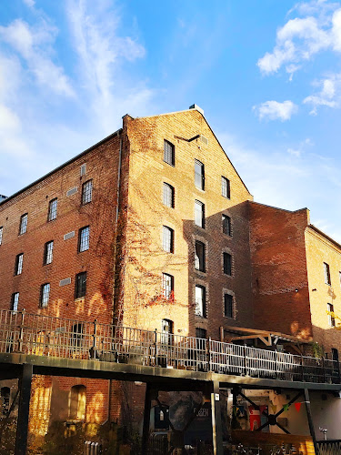 Cafe Riis - Gastronomi og hotellvirksomhet