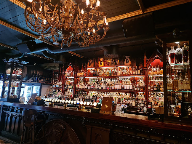 Dr. Jekyll’s Pub - Gastronomi og hotellvirksomhet