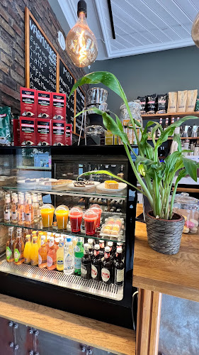 Comentarii opinii despre Bar G18