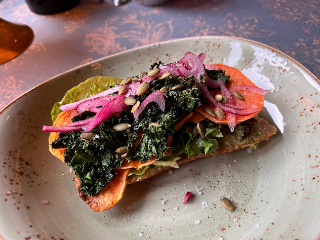 Flamingo cafe - Gastronomi og hotellvirksomhet