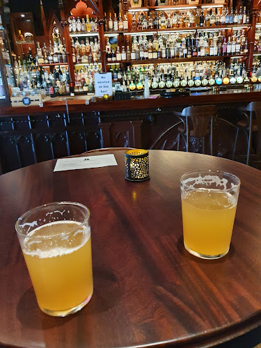 Opinii despre Dr. Jekyll’s Pub în Oslo - Gastronomi og hotellvirksomhet