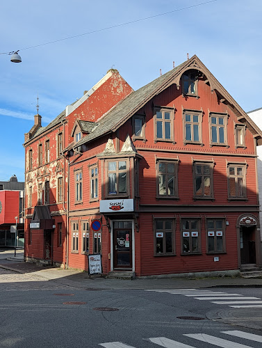 Sush! Wok - Gastronomi og hotellvirksomhet