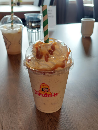 Opinii despre Kompasset Bar og Spiseri în Uggdal - Gastronomi og hotellvirksomhet