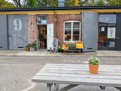 Nummer Ti Cafe og Take Away