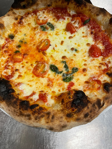 Cæsar Café og Pizzabar | Restaurant og kafe - Sætre