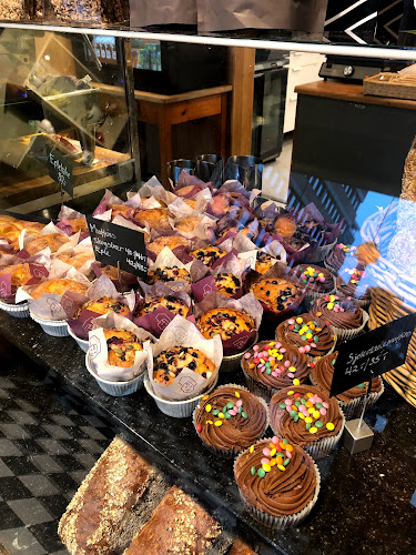 Opinii despre Baker Nordby Tøyen Torg în Oslo - Gastronomi og hotellvirksomhet