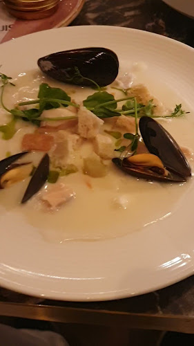 Louise Restaurant & Bar - Gastronomi og hotellvirksomhet