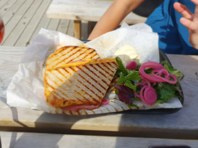 Comentarii opinii despre Ladekaia