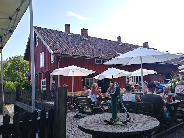 Opinii despre Gamle Eidsfos Kro în Eidsfoss - Gastronomi og hotellvirksomhet