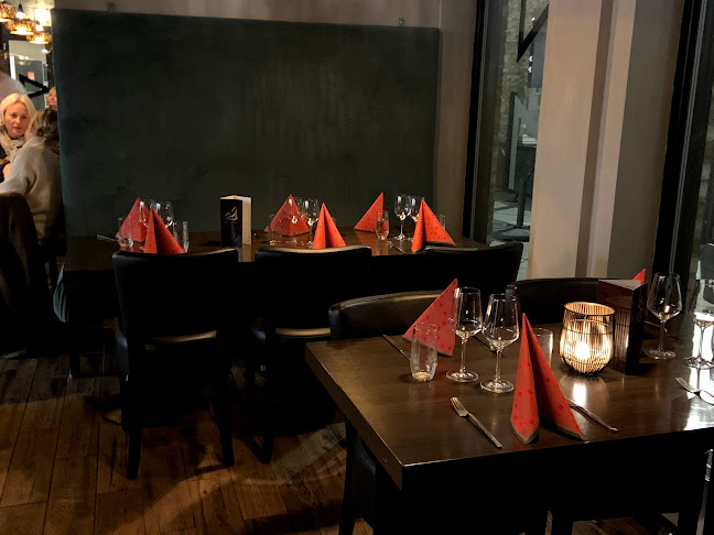 Opinii despre Feniqia (Lillestrøm) în Lillestrøm - Gastronomi og hotellvirksomhet