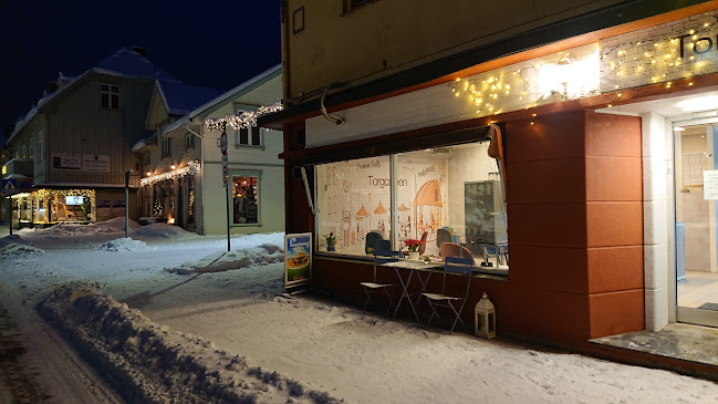 Torgcaféen - Gastronomi og hotellvirksomhet