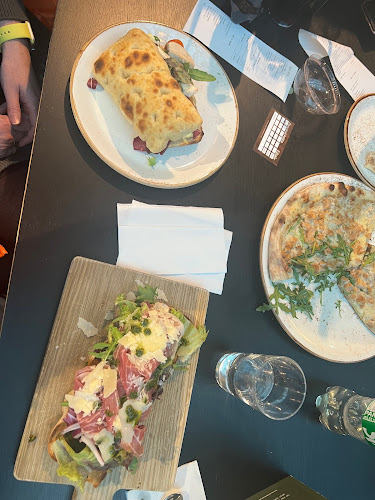 Opinii despre Little Eataly - CC Gjøvik în Gjøvik - Gastronomi og hotellvirksomhet