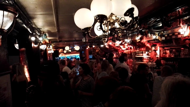 Beverly Hills Fun Pub - Gastronomi og hotellvirksomhet