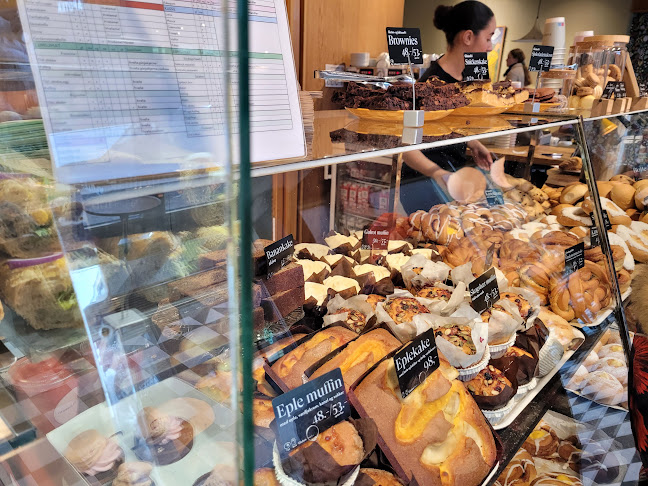 Comentarii opinii despre Baker Nordby Tøyen Torg