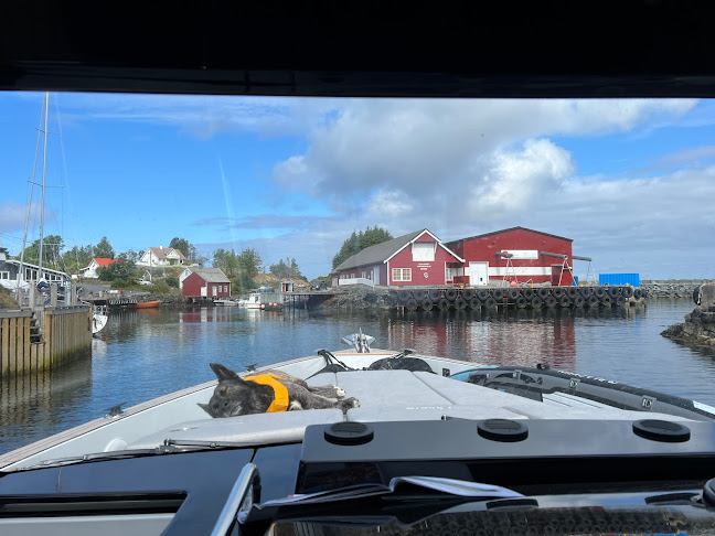 Værøyhamnen 43, 6986 Værlandet