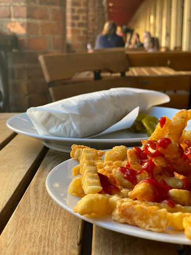 Carmel grill - Gastronomi og hotellvirksomhet