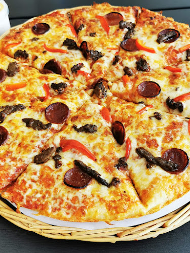 Opinii despre Pizzabakeren Dokka în Dokka - Gastronomi og hotellvirksomhet