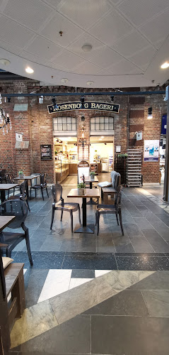 Opinii despre Rosenborg bakeri avd Solsiden în Trondheim - Gastronomi og hotellvirksomhet