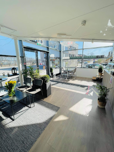 Palace Café - Gastronomi og hotellvirksomhet