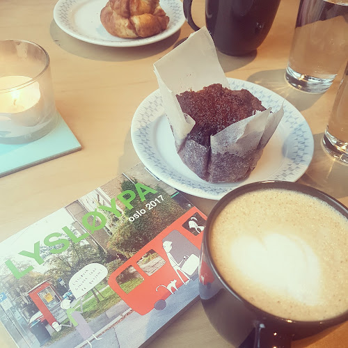 Pust - Gastronomi og hotellvirksomhet