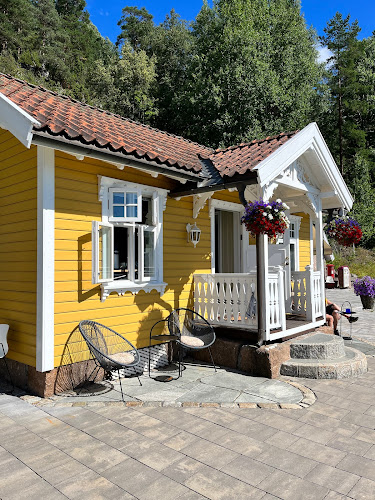 Nebba Kafé - Gastronomi og hotellvirksomhet