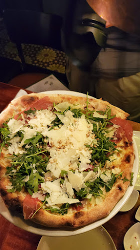 Comentarii opinii despre Casa Inferno