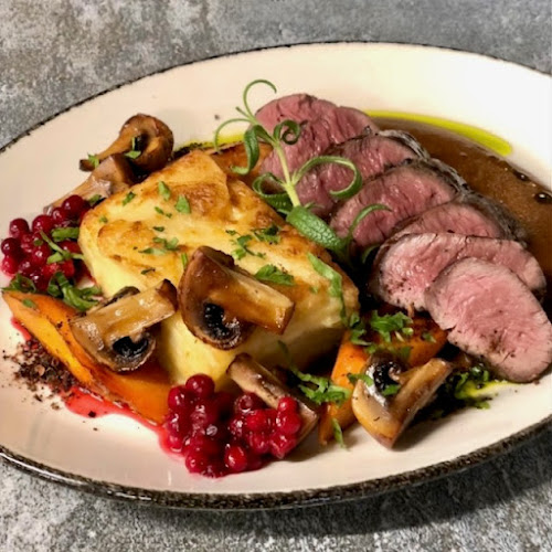 HELT VILT (Completely Wild) - Gastronomi og hotellvirksomhet