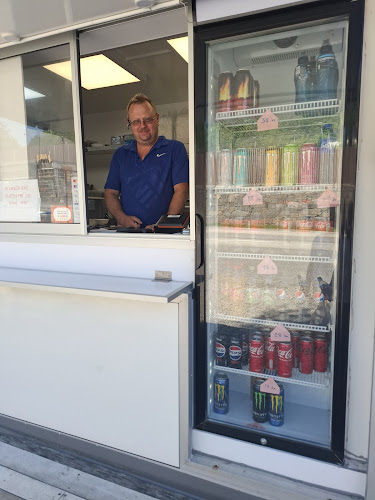 Pum Pui Thai - Gastronomi og hotellvirksomhet