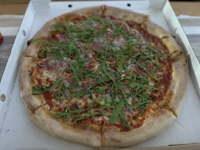 Papa's Pizzeria - Gastronomi og hotellvirksomhet