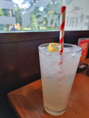 T.G.I. Fridays - Ole Bulls Plass - Gastronomi og hotellvirksomhet