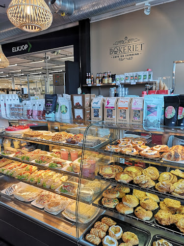 Opinii despre Bakeriet Cafe og Catering AS în Deknepollen - Gastronomi og hotellvirksomhet