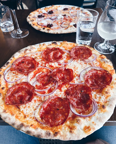 Grains Frysja ~ Bakeri & Pizzeria - Gastronomi og hotellvirksomhet