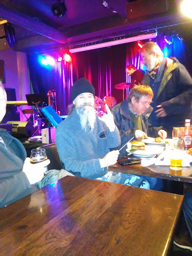 Opinii despre Baracoa Spiseri, Bar og Scene în Sandvika - Gastronomi og hotellvirksomhet