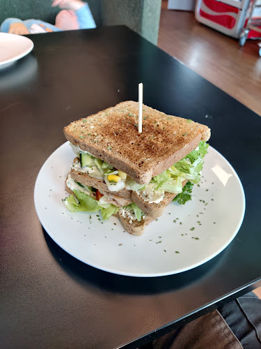 Brua Kro as - Gastronomi og hotellvirksomhet