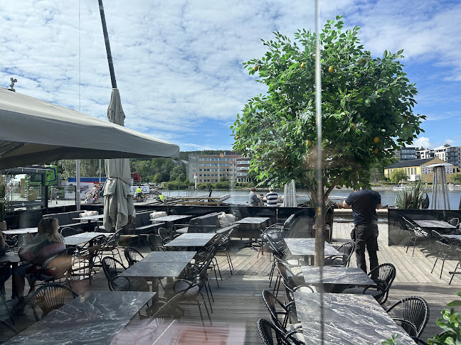 Foyn Bar & Restaurant - Gastronomi og hotellvirksomhet