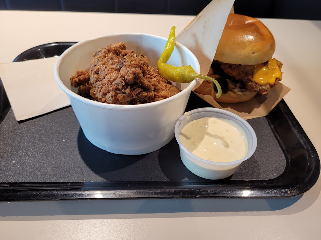 Comentarii opinii despre Fly Chicken Storo