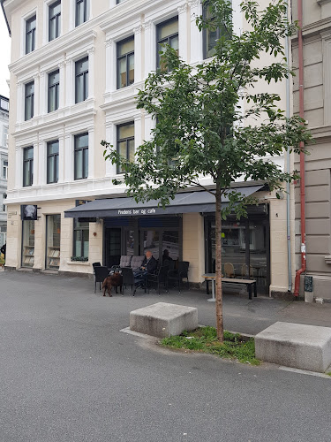 Fredens Cafe Bar - Gastronomi og hotellvirksomhet