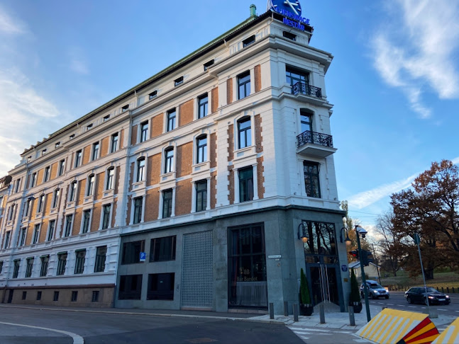 Bar Bardot - Gastronomi og hotellvirksomhet