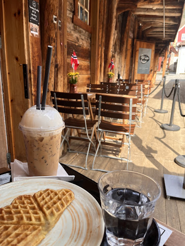 Opinii despre Kaf Kafe Bryggen în Bergen - Gastronomi og hotellvirksomhet