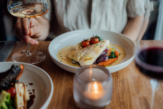 Opinii despre Solsiden Lofoten în Ballstad - Gastronomi og hotellvirksomhet