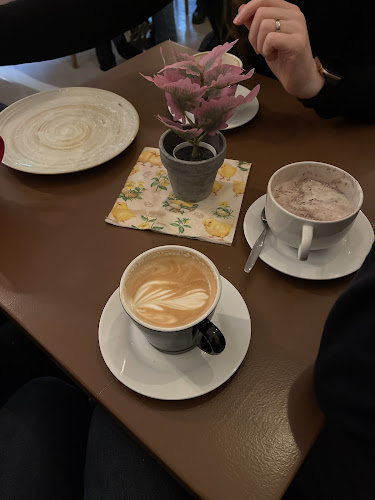 Kaf Kafe Bryggen - Gastronomi og hotellvirksomhet