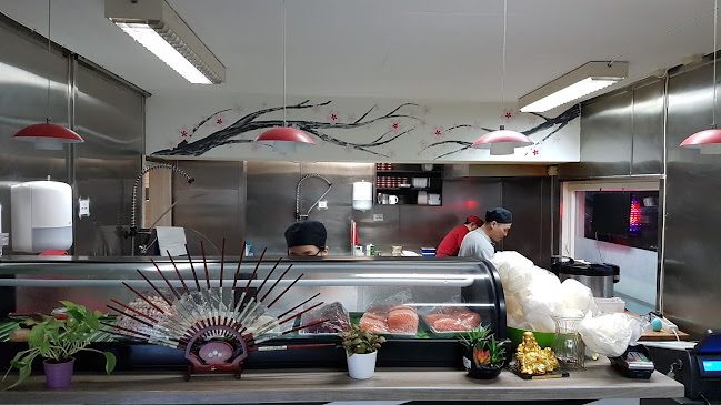 Comentarii opinii despre Yummy Sushi & Wok