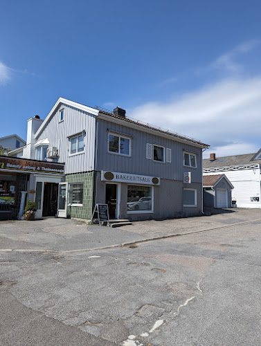 Opinii despre Jensens Conditori avd. Utsalg Byskogen în Larvik - Gastronomi og hotellvirksomhet