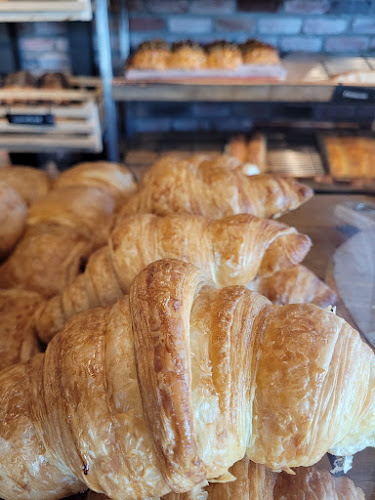 Opinii despre Håndverksbakeriet Vestby (Hovedproduksjon) în Vestby - Gastronomi og hotellvirksomhet