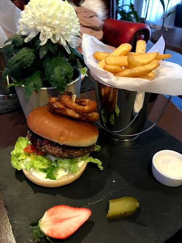 Ski Lodge Gautefall - Gastronomi og hotellvirksomhet