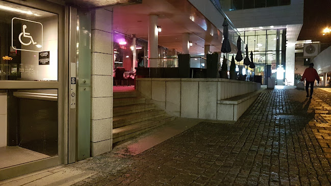 Baracoa Spiseri, Bar og Scene