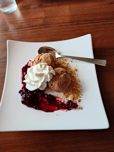 Opinii despre Cafe Skognstuene în Skogn - Gastronomi og hotellvirksomhet