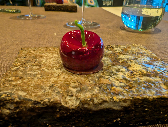 Restaurant Rest - Gastronomi og hotellvirksomhet